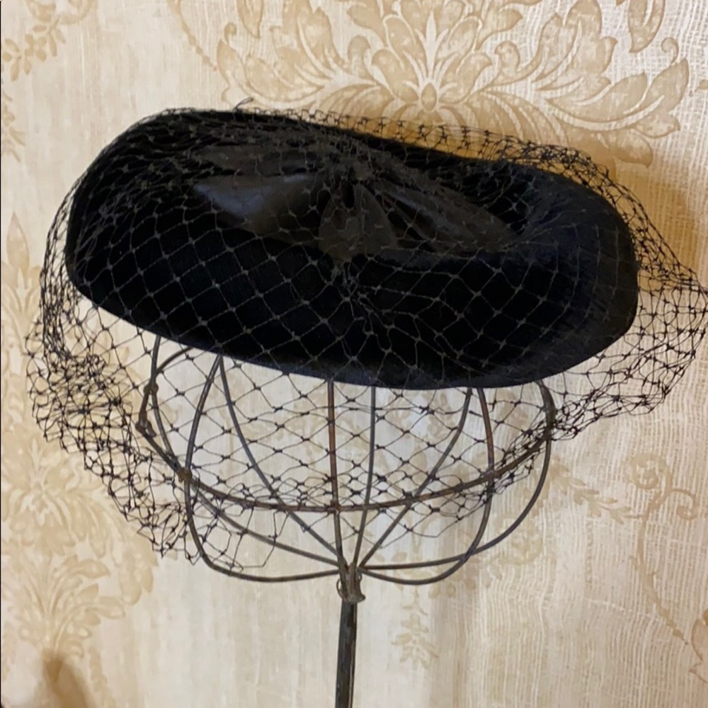 Vintage United Hatters Cap & Millinery Hat View 5